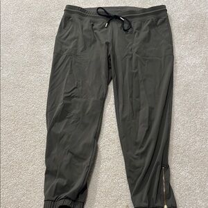 Zyia peak joggers